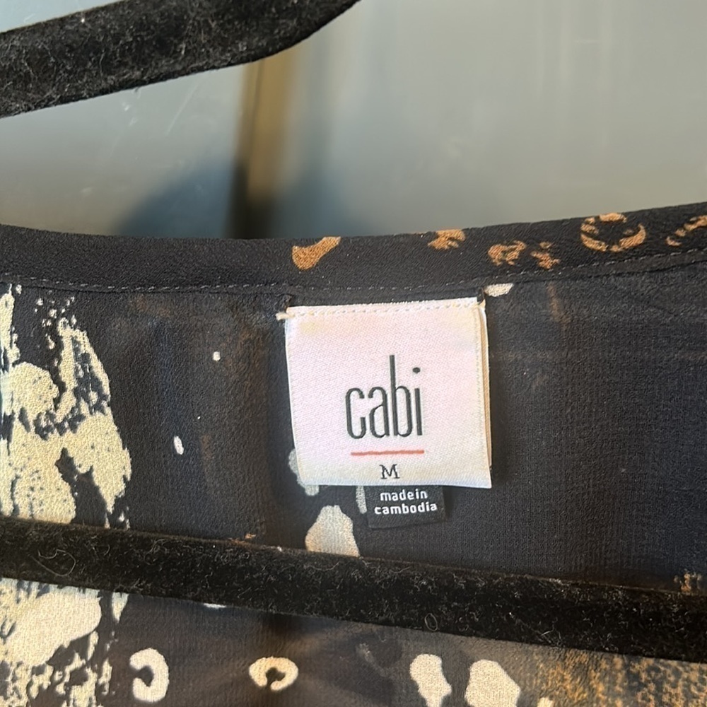 Cabi Style #4185 - Incandescent Top - Size M - Picture 7 of 9
